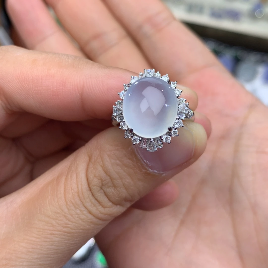 翡翠18K金镶嵌戒指签收后48小时鉴赏期