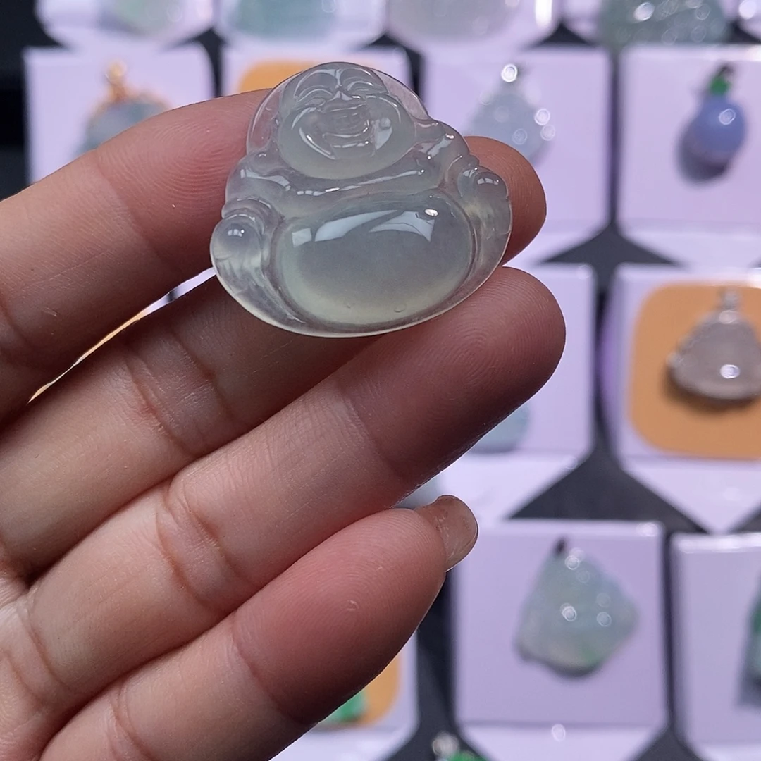 翡翠未镶嵌颈饰冰佛