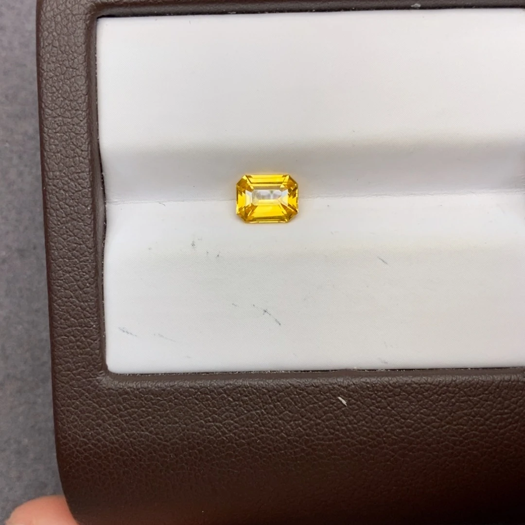 彩色蓝宝石裸石未镶嵌椰****?1.07ct裸石