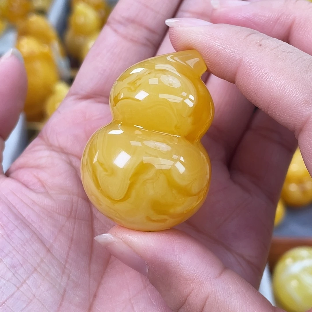 琥珀未镶嵌珠宝奇石h26