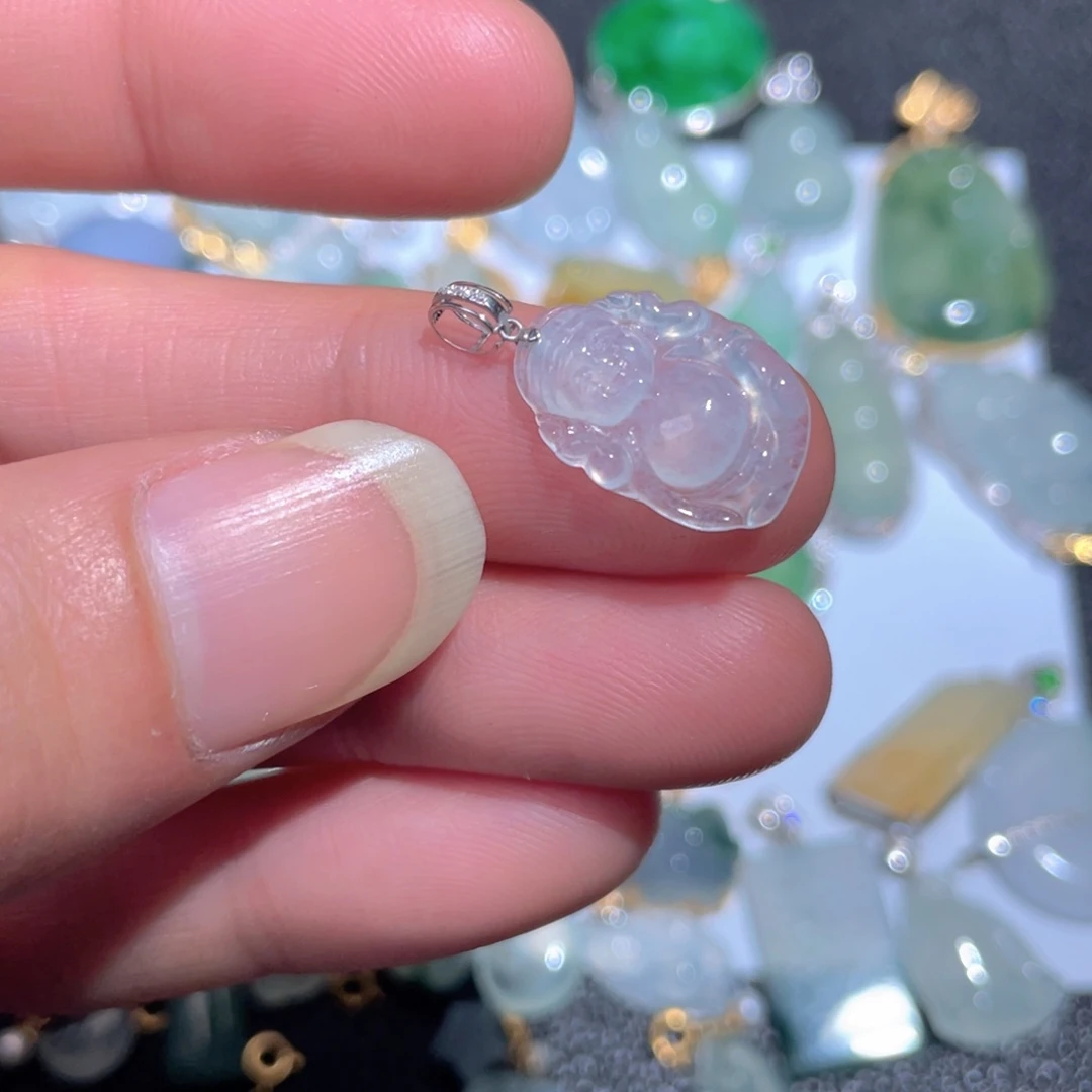 翡翠颈饰18K金镶嵌翡翠