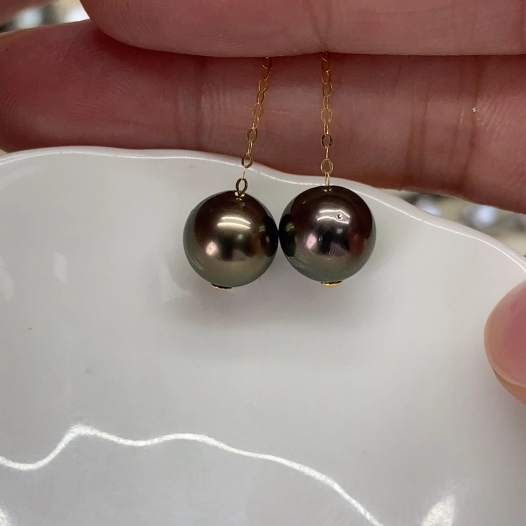 18K金镶嵌海水珍珠耳饰