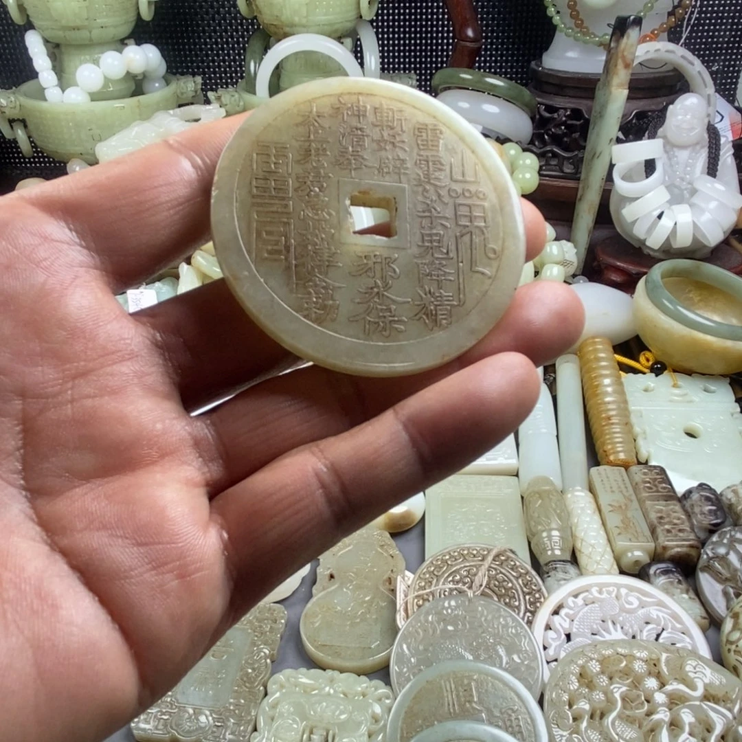 和田玉（糖玉）未镶嵌颈饰