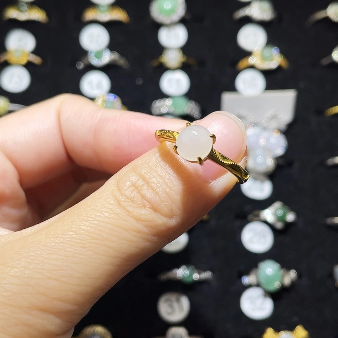 翡翠未镶嵌戒指戒指