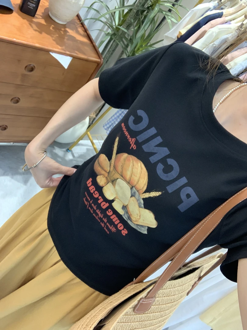 春夏季新品女面包印花圆领短袖套头T恤上衣400