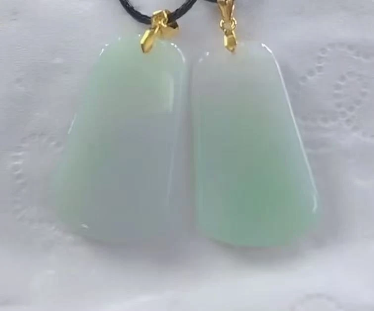 官方正品翡翠A货无事牌吊坠（多样性发货发一件）宽42高55厚4-5送绳