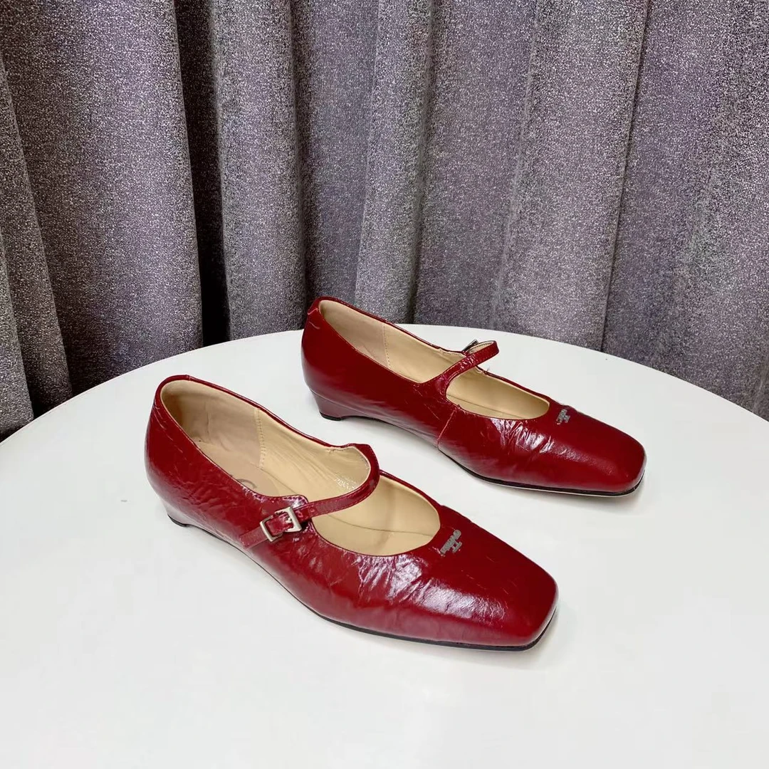 C7089 红色 时尚方头舒适低跟玛丽珍浅口女单鞋