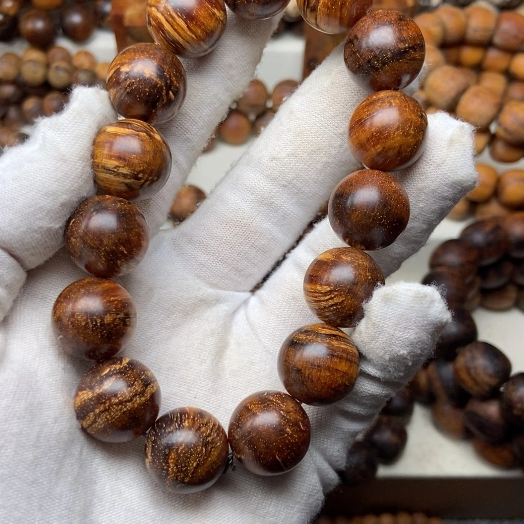 贡木福利1.5血珀手串