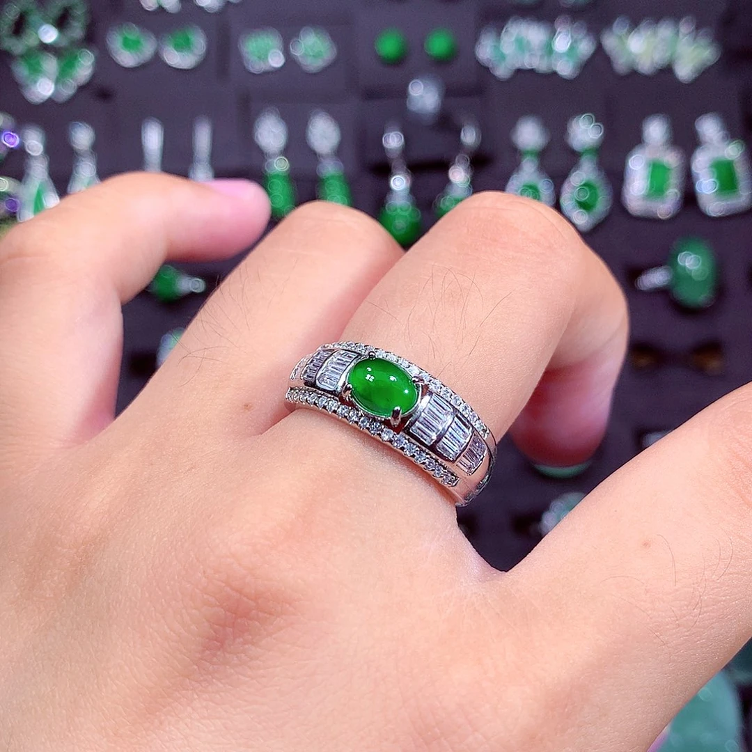 颈饰未镶嵌翡翠天然