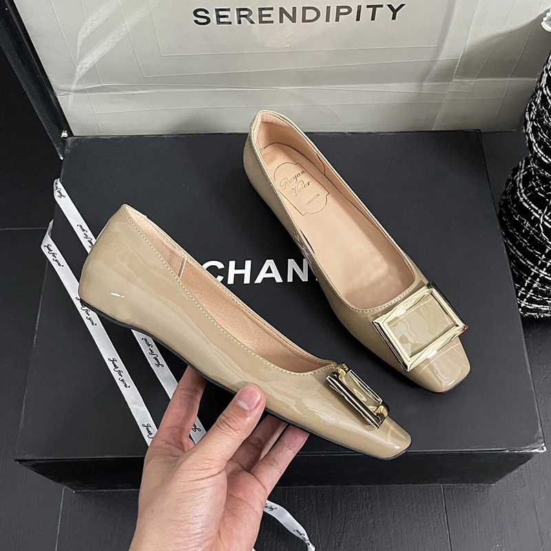 【内增高1.5cm】通勤平底单鞋浅口方头单鞋时尚漆皮方扣跟鞋低跟