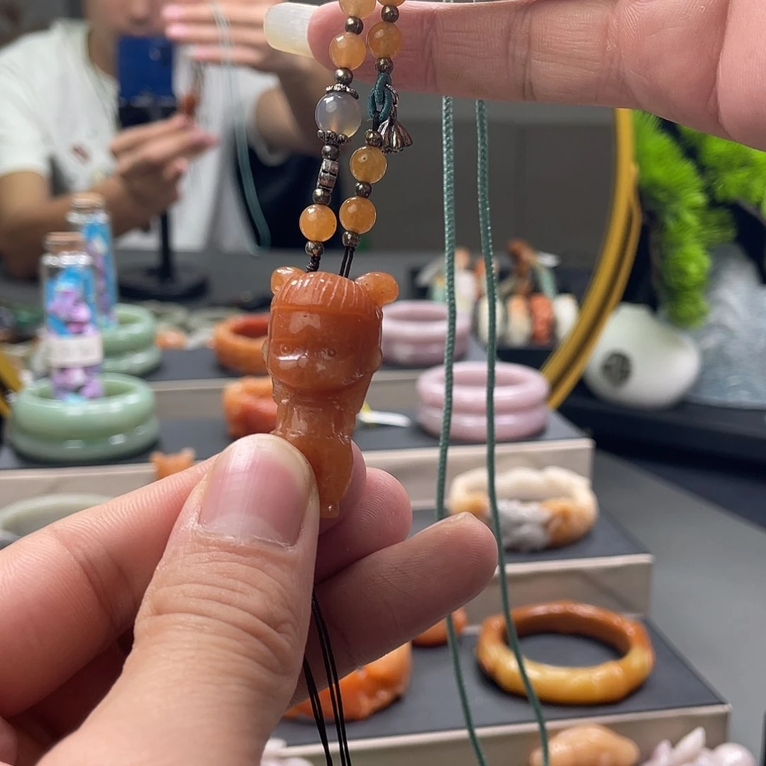 石英质玉未镶嵌吊坠(赠链)水*