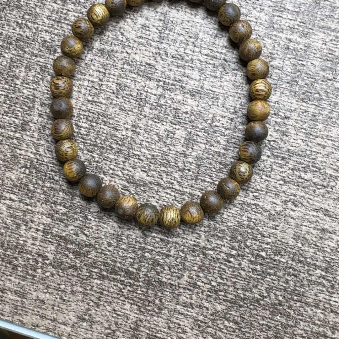 K***n沉香碎屑沉香绿棋圆珠0.5