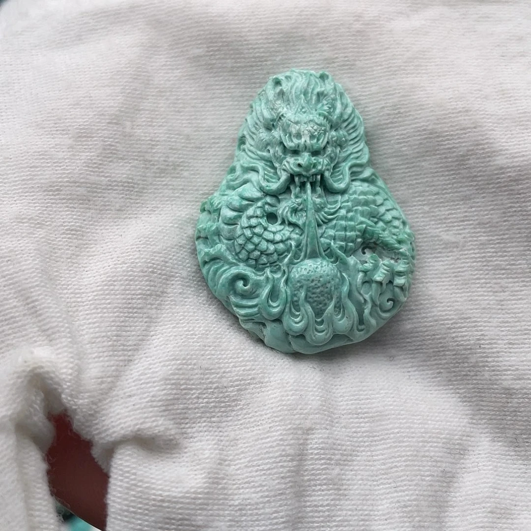 绿松石未镶嵌颈饰