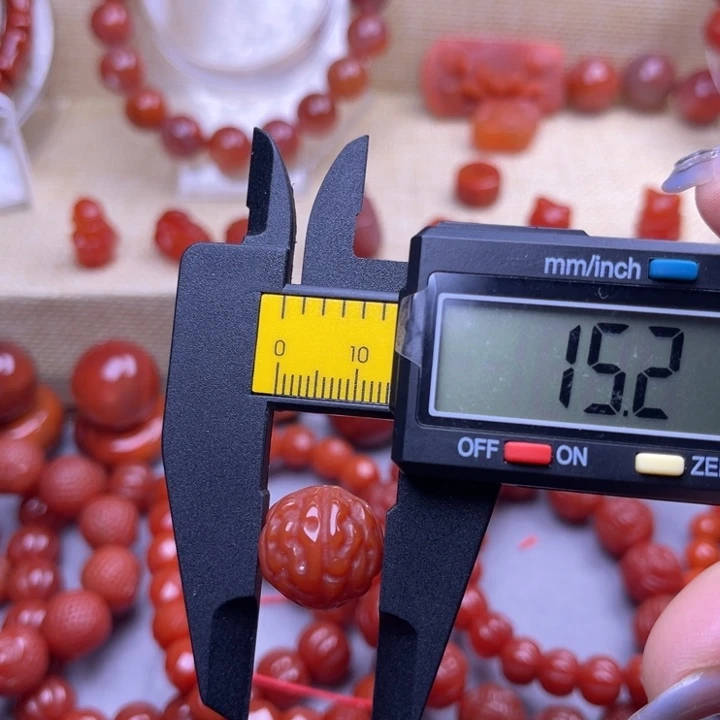 南红玛瑙未镶嵌颈饰金刚