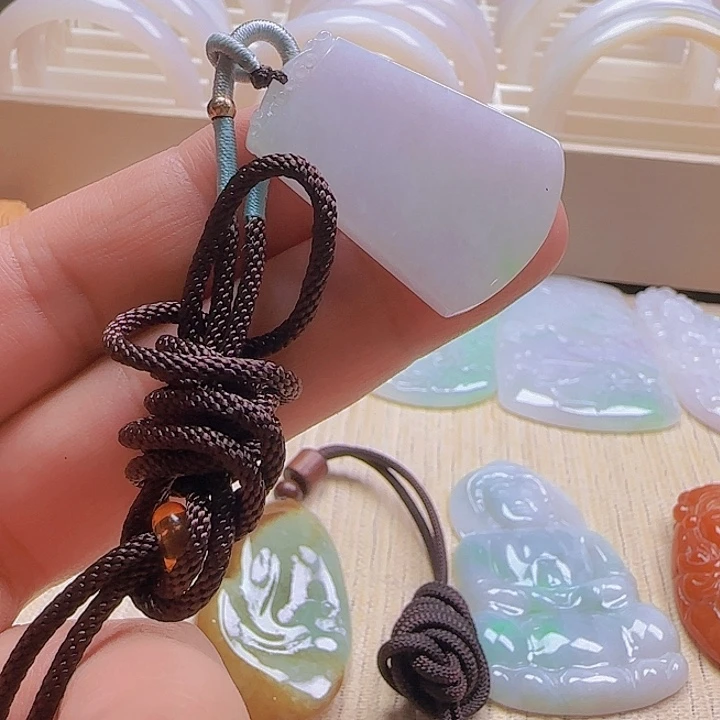翡翠未镶嵌颈饰1111111111