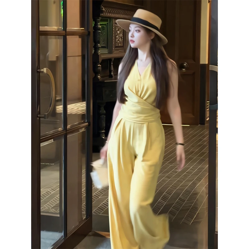 2025夏季新款设计感不规则黄色上衣慵懒风时尚减龄阔腿裤两件套装