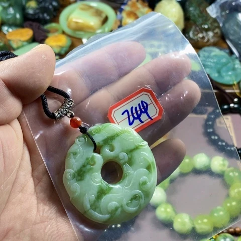 未镶嵌蛇纹石玉手链