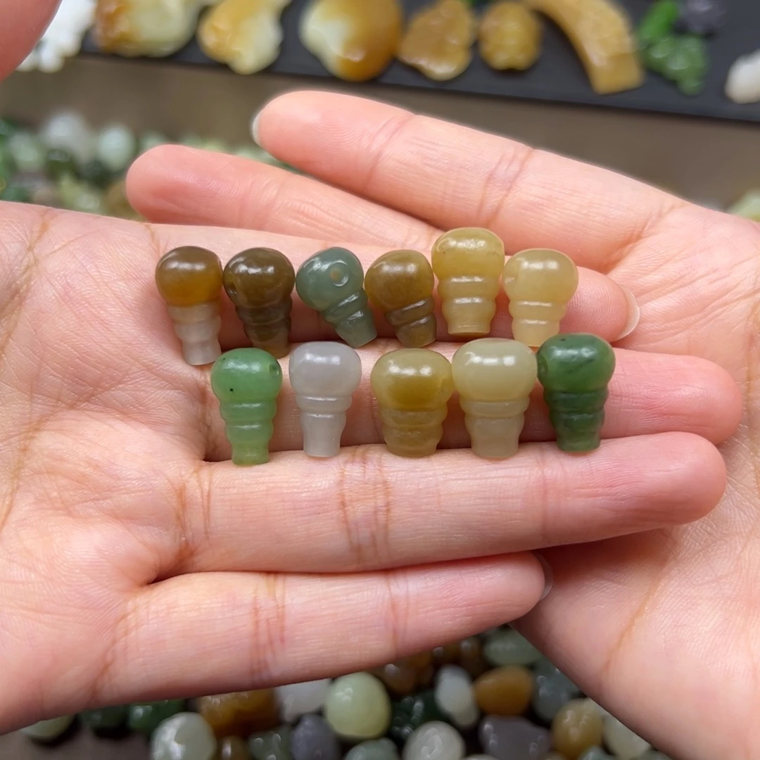 和田玉未镶嵌颈饰68一个多样性发其一