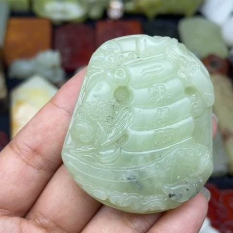 蛇纹石玉未镶嵌颈饰139
