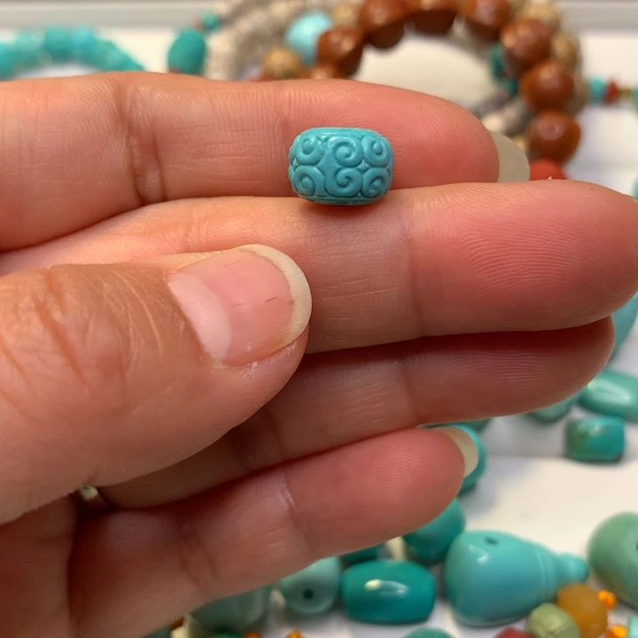 绿松石未镶嵌颈饰