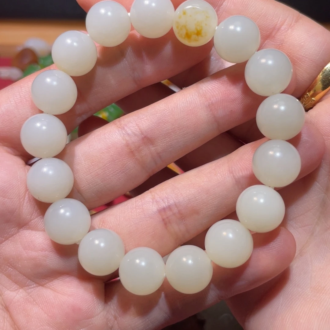 和田玉未镶嵌车挂