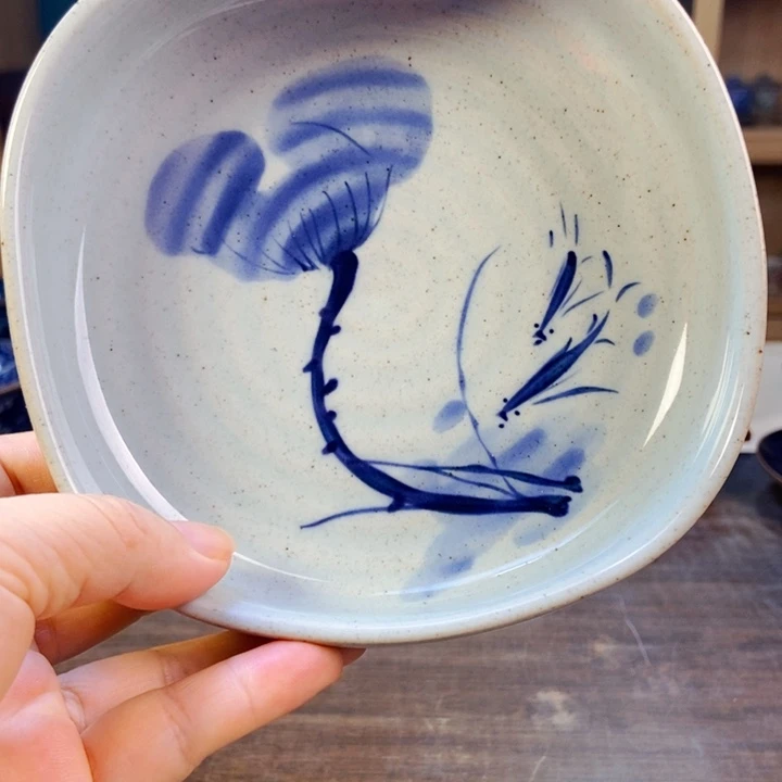 瓷片手工制作工艺精湛等