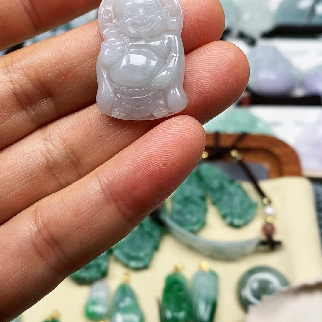 翡翠颈饰18K金镶嵌酒***生翡翠