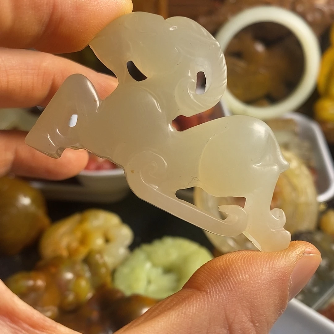 岫岩老玉（透闪石质玉）未镶嵌珠宝奇石