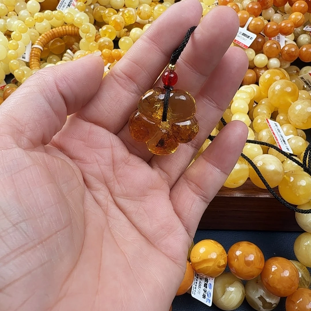 琥珀未镶嵌珠宝奇石