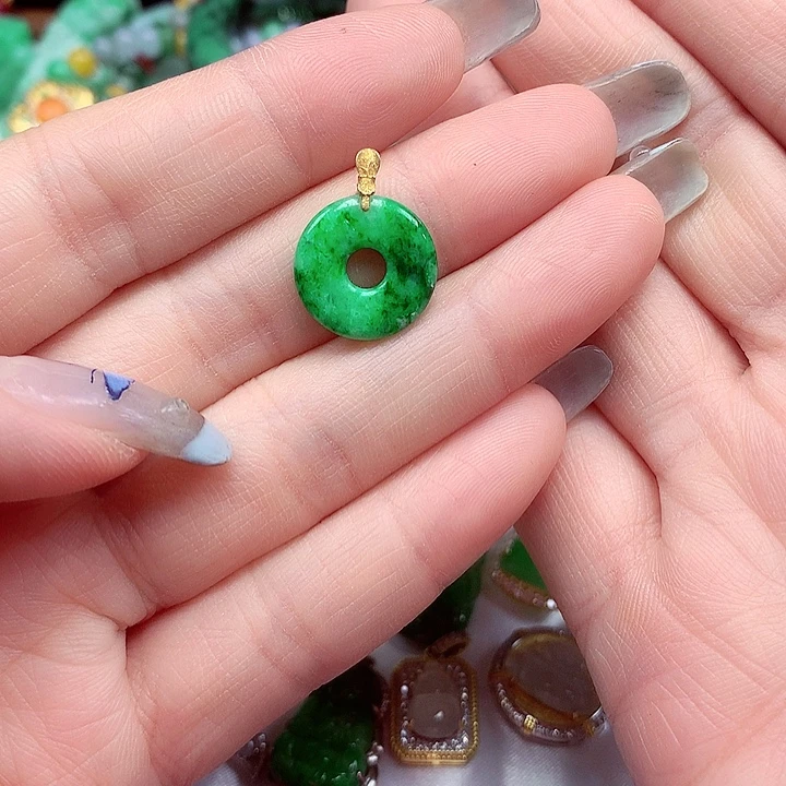 颈饰18K金镶嵌翡翠翡翠