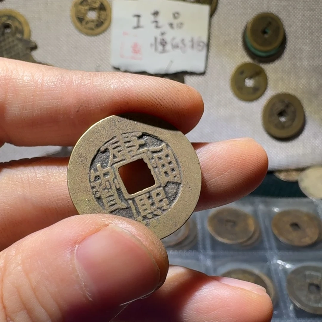 小张手机饰品一个台