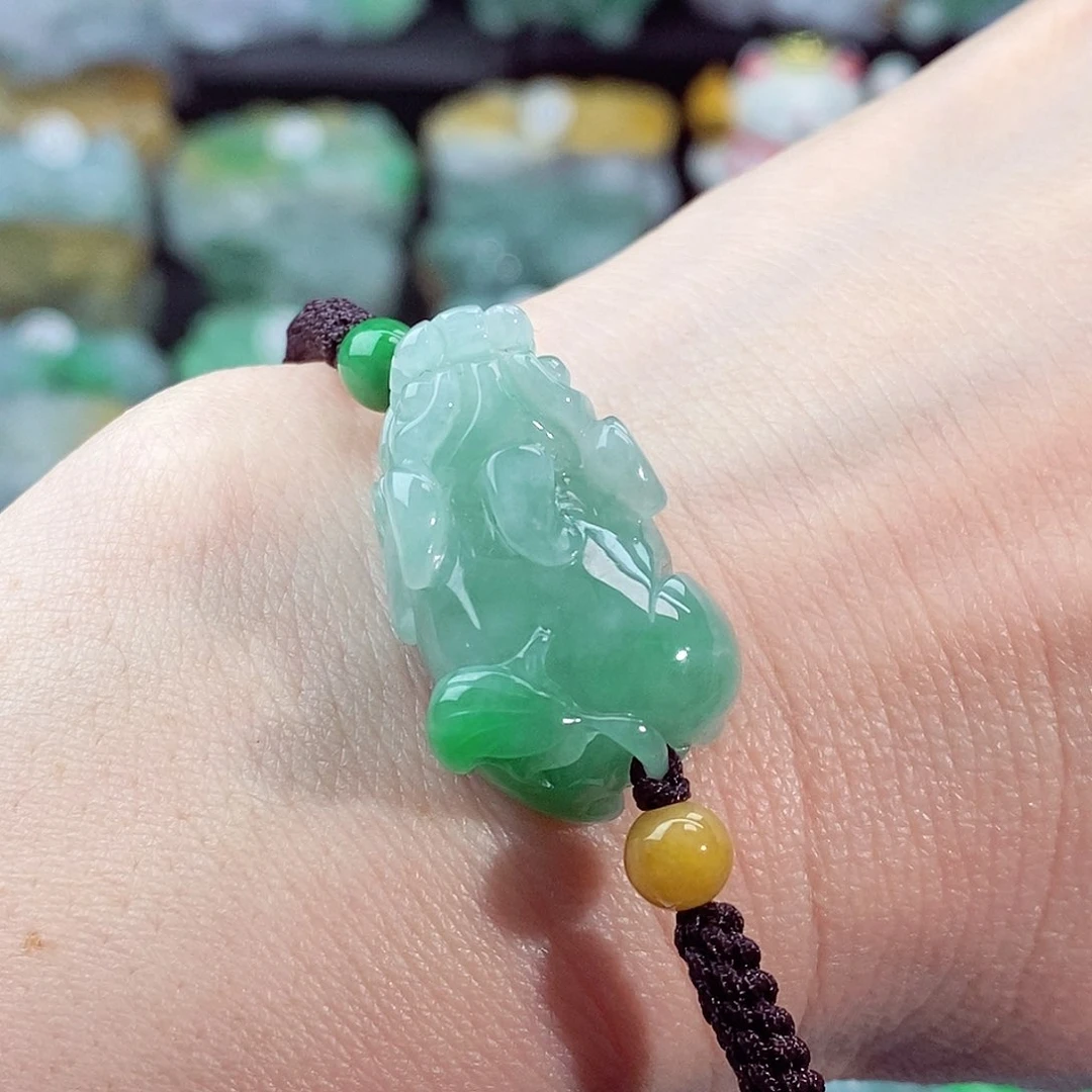 颈饰未镶嵌翡翠天然