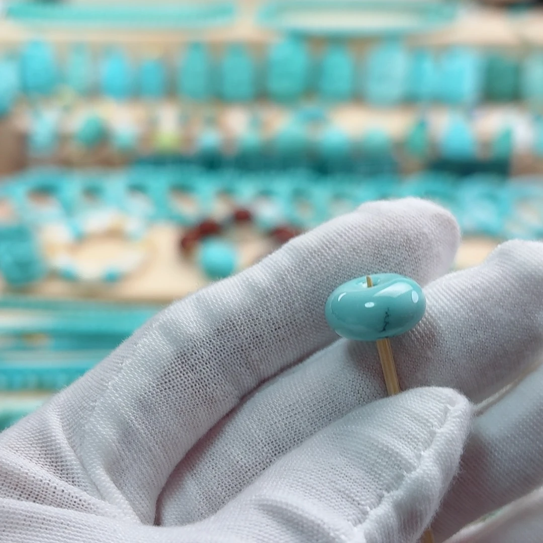 8***叔绿松石未镶嵌珠宝奇石