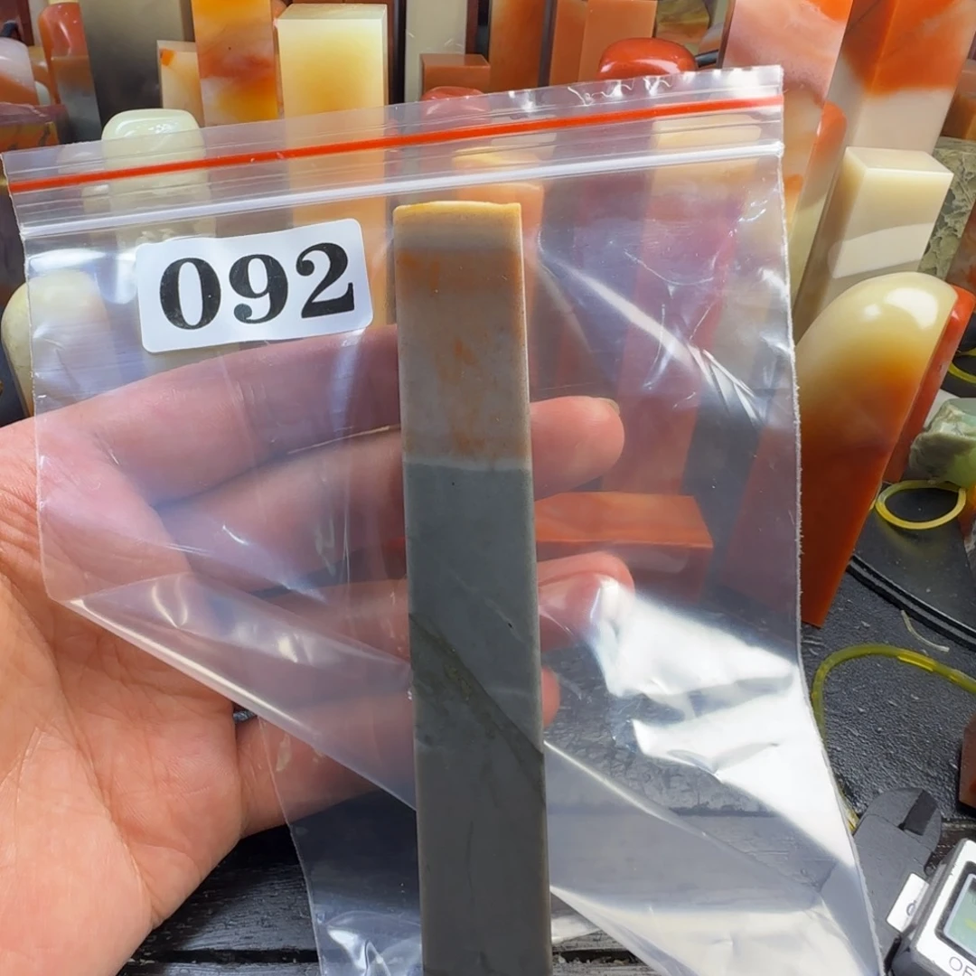 老挝石祥**朵hjjgihiujuuyiuuii