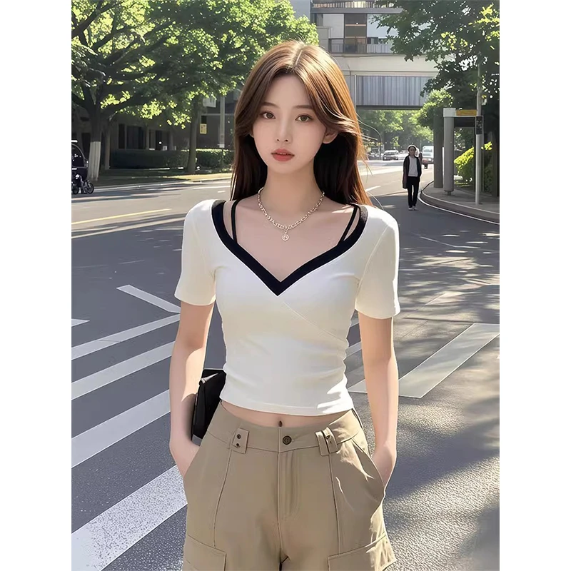 v领短袖t恤女2025新款夏季爆款修身超好看独特漂亮假两件短款上衣