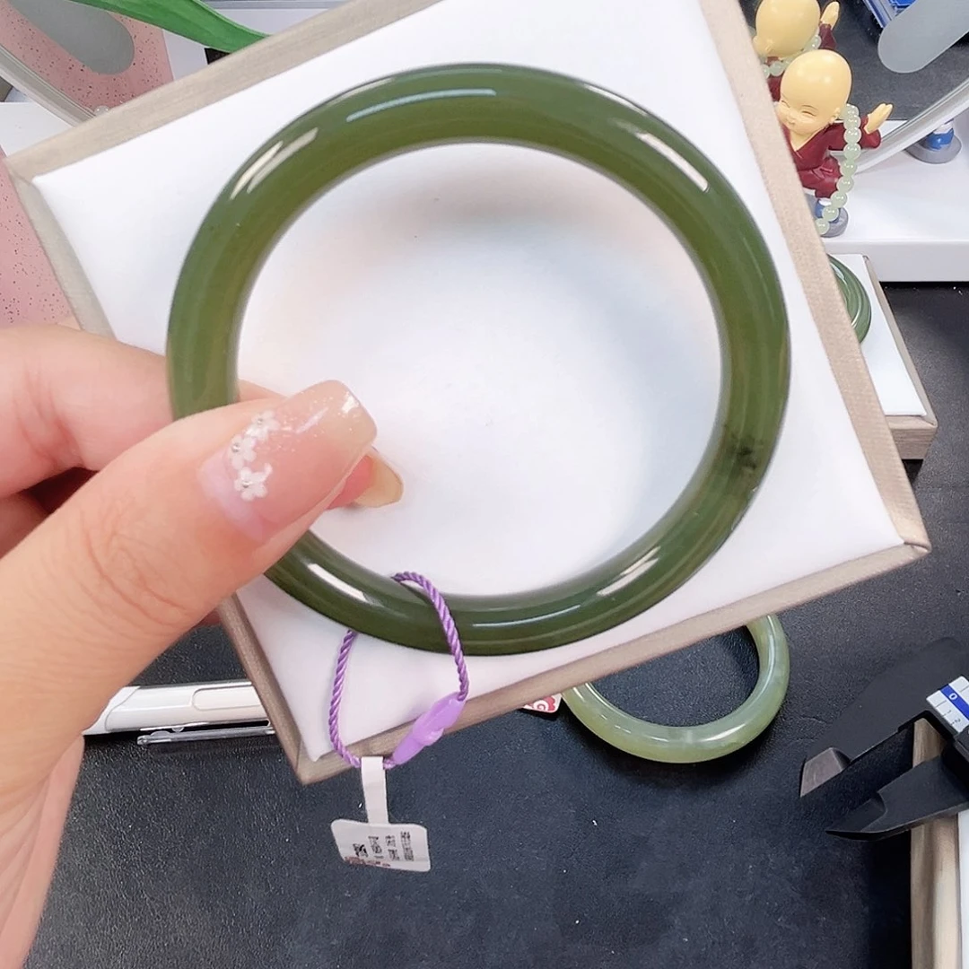 和田玉手镯未镶嵌50