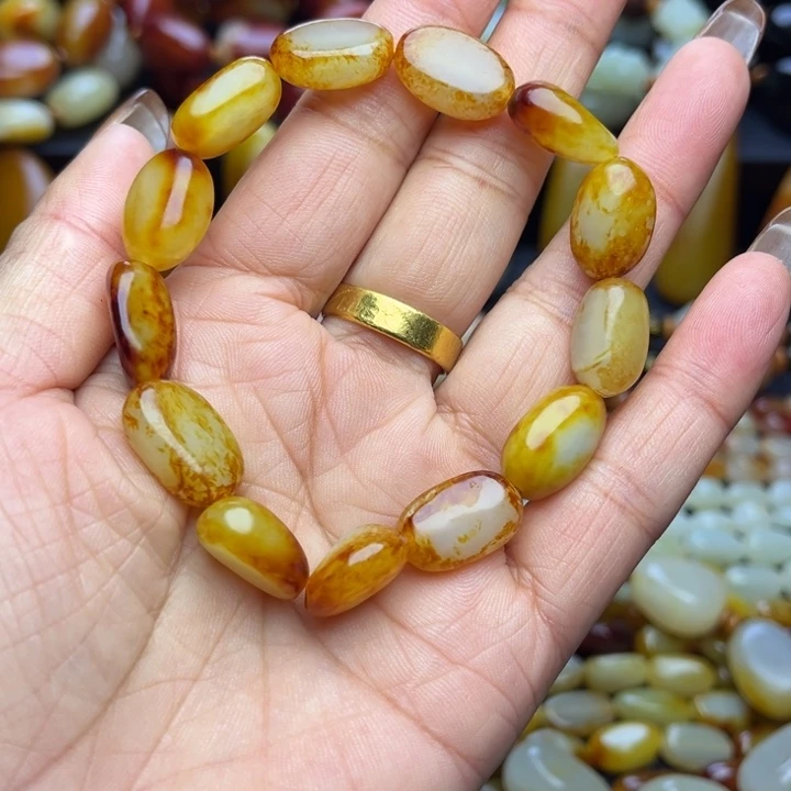 用***1和田玉未镶嵌颈饰