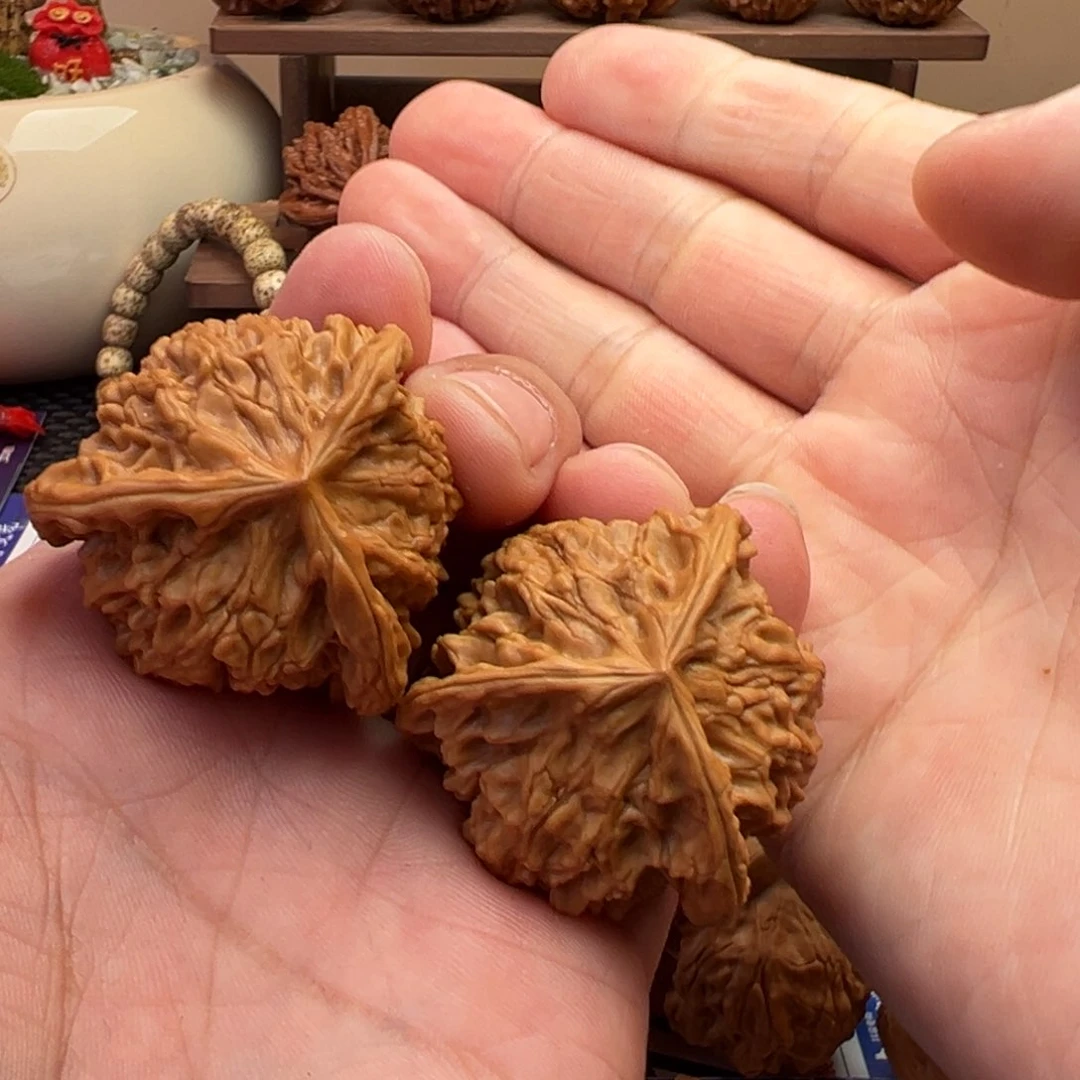 文玩核桃把件午**行三棱