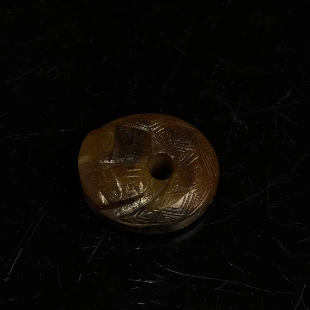 旧藏和田玉龙纹玉件