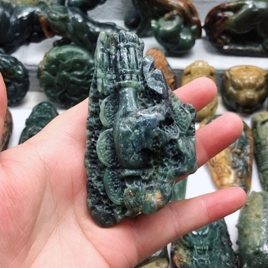 岫岩河磨玉（透闪石质玉）把件未镶嵌