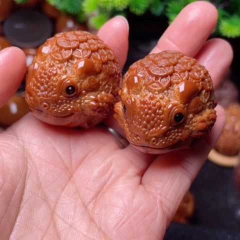 【闪购商品】手串/手链橄榄核37左右金币金蝉手球