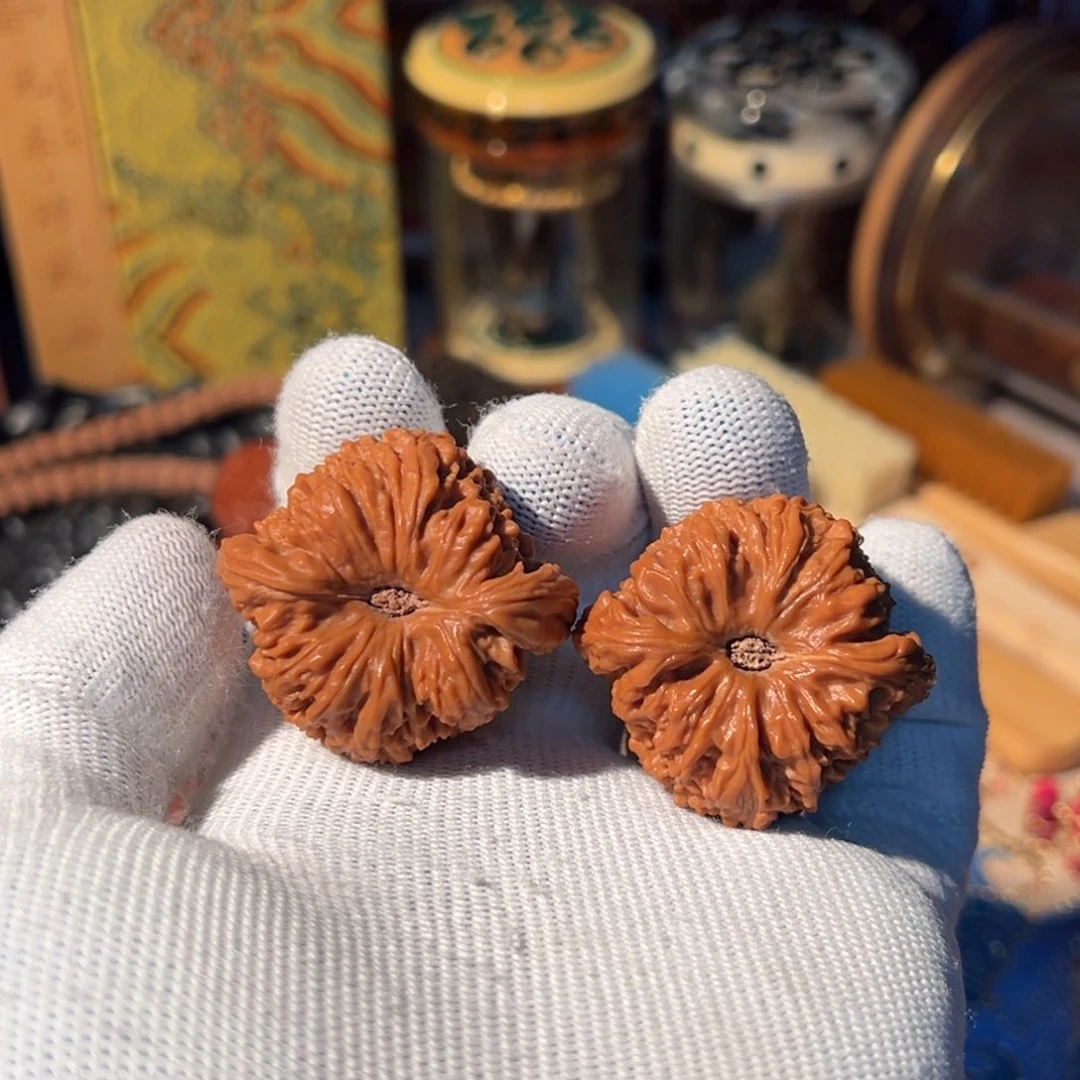 把件文玩核桃凹底魔眼南疆石40