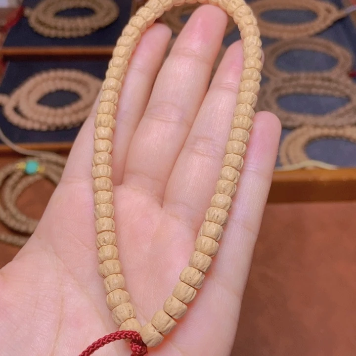 柏香籽/百香籽吊坠手持