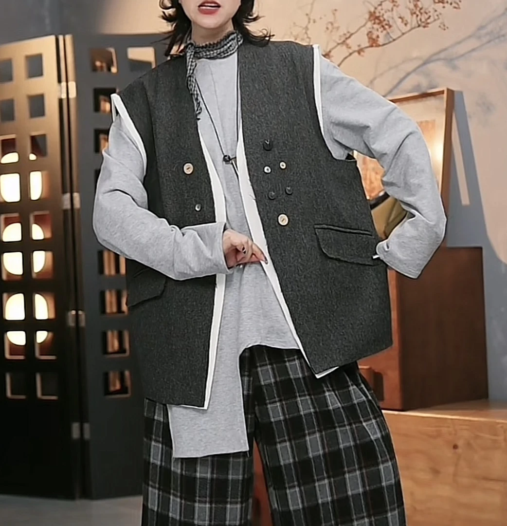 大米-无袖时尚马甲拼色百搭休闲宽松-4067