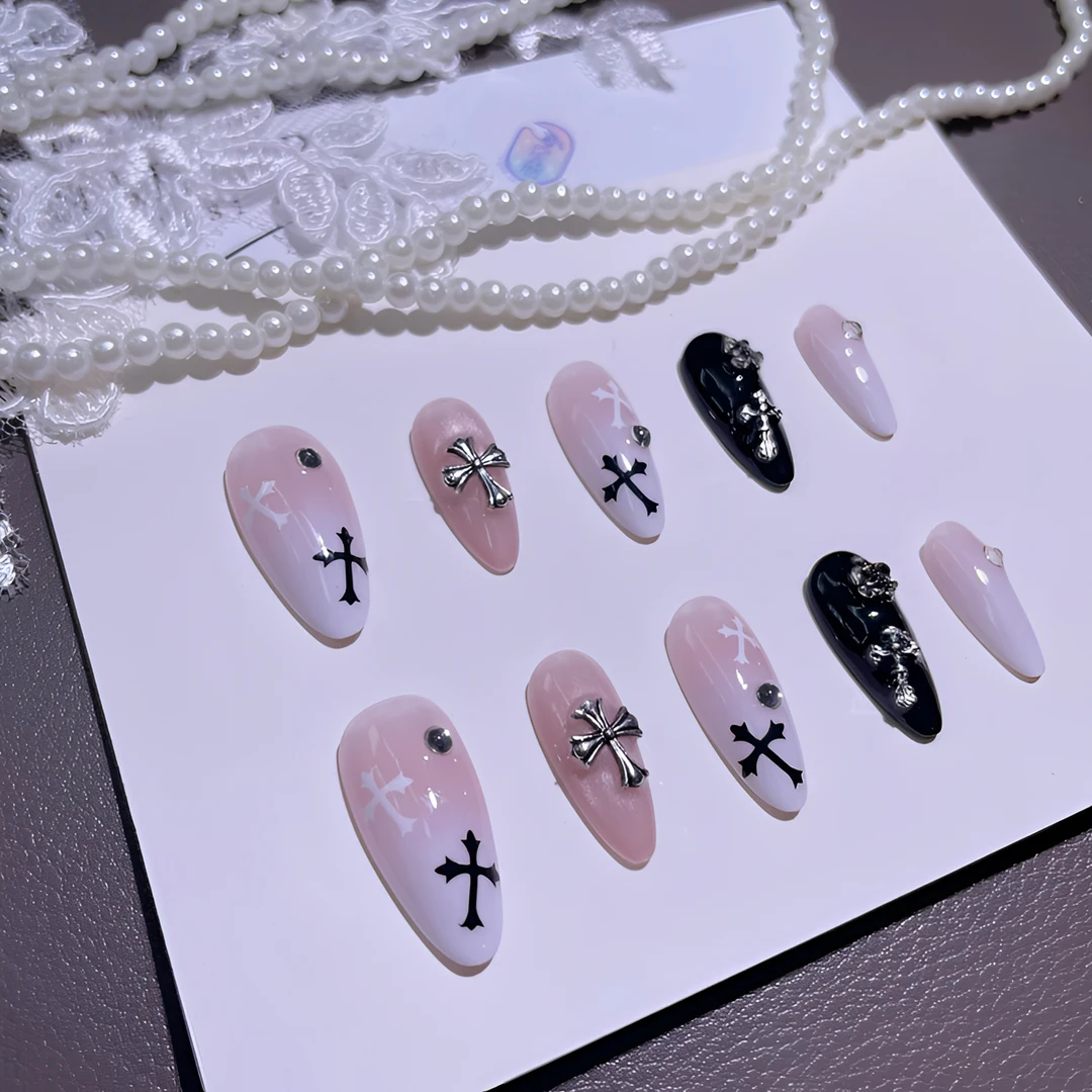 A1662『暖芙克罗』甜酷女孩双色溶肤渐变克罗心十字架纯手工穿戴甲