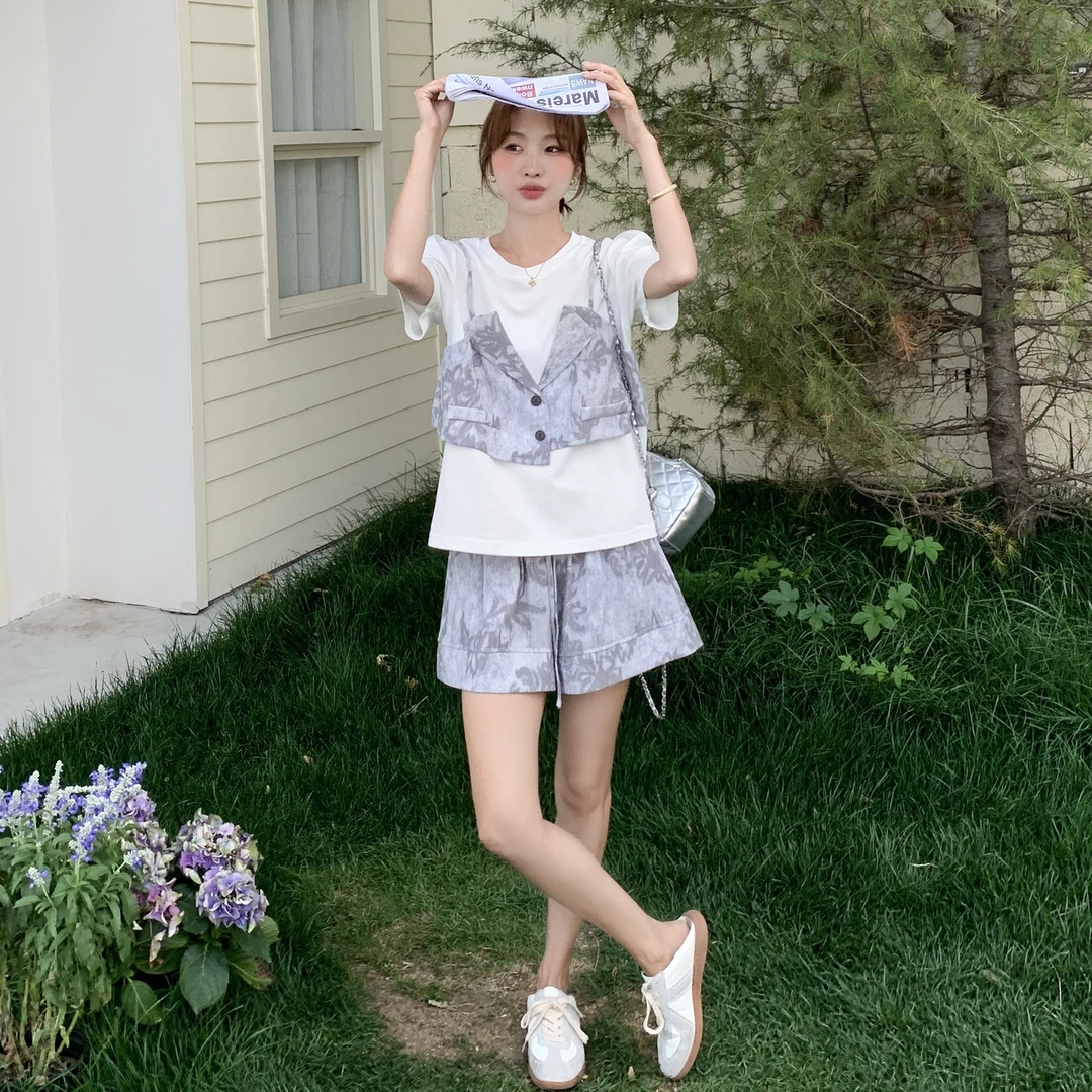 复古设计感套装女2025夏季新款时尚休闲印花假两件短袖短裤两件套