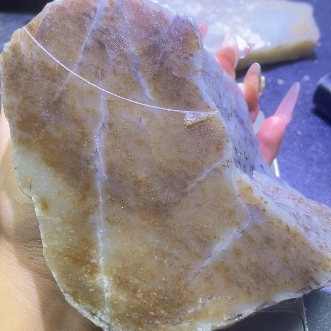 未镶嵌和田玉（糖玉）珠宝半成品