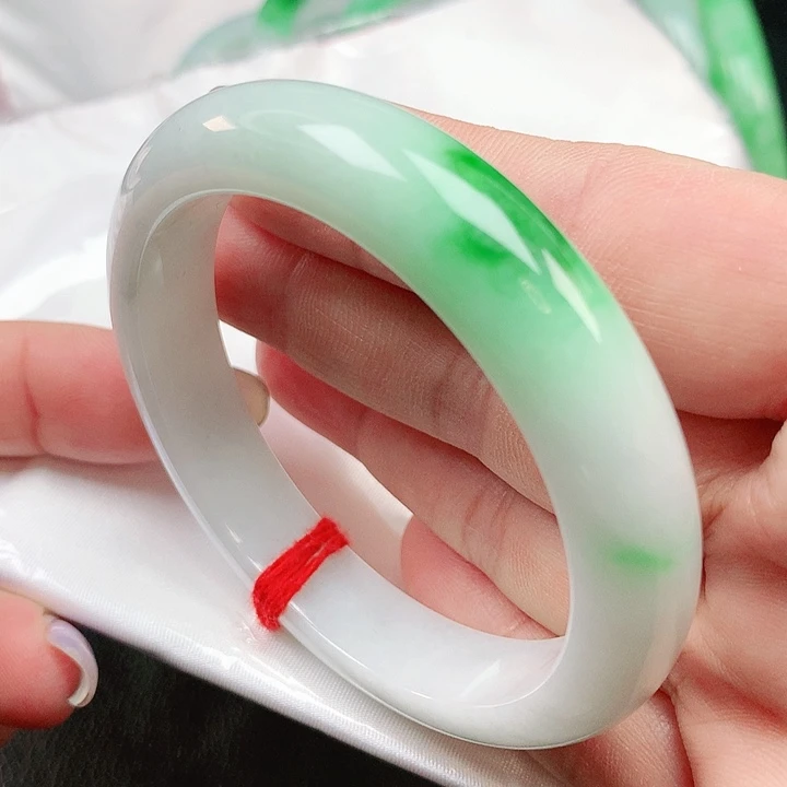 翡翠手镯未镶嵌正圈2490