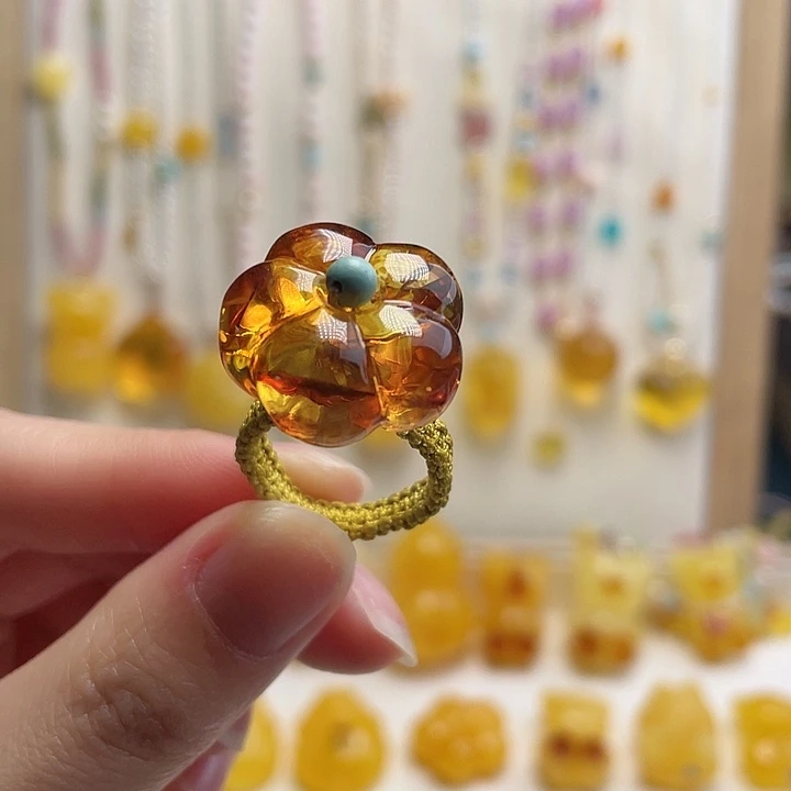 琥珀未镶嵌裸石戒指