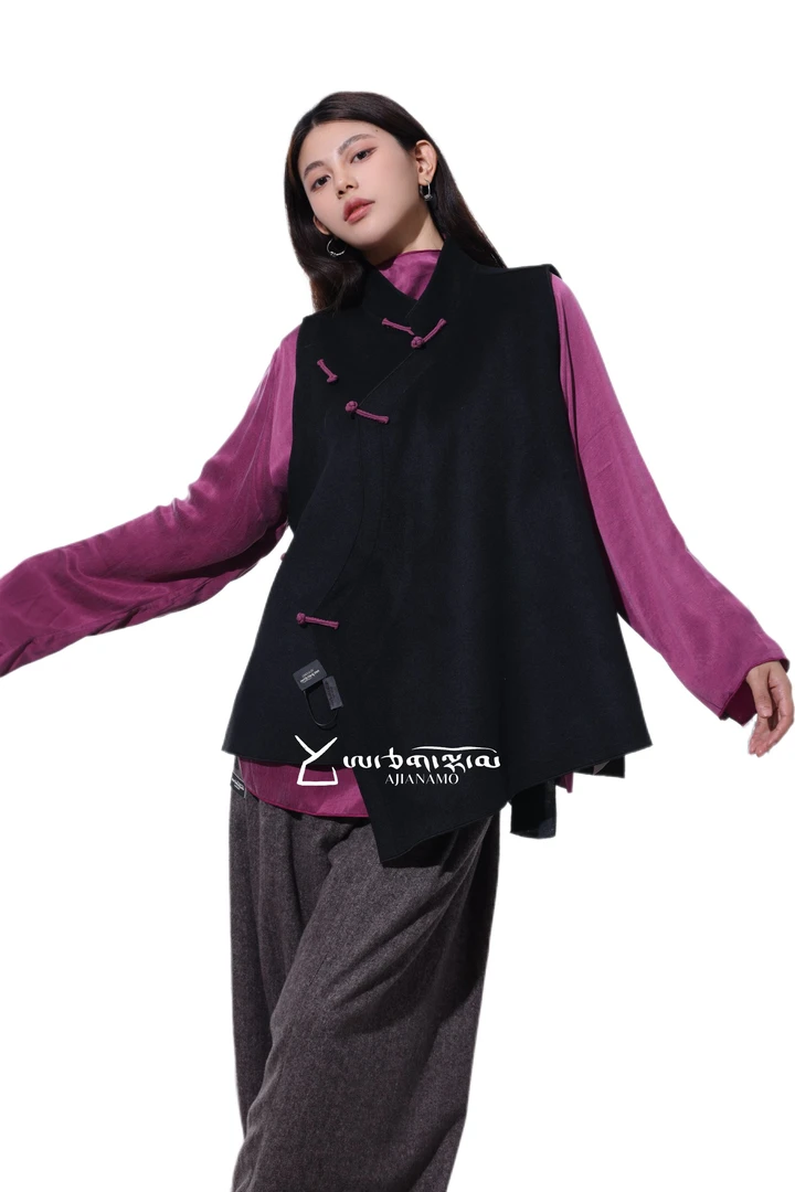 AJ-NAMO原创设计撞色一字盘扣马甲